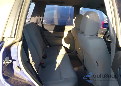 2003 Subaru Forester X z USA, uszkodzony, nr VIN JF1SG63643H712790